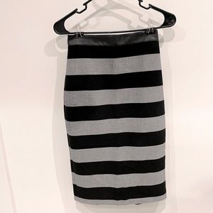 Banana Republic women’s striped skirt